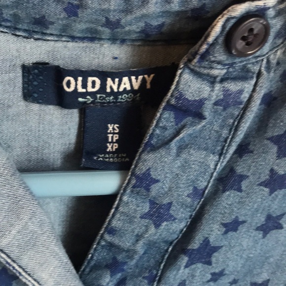 Old Navy button down - Picture 3 of 3